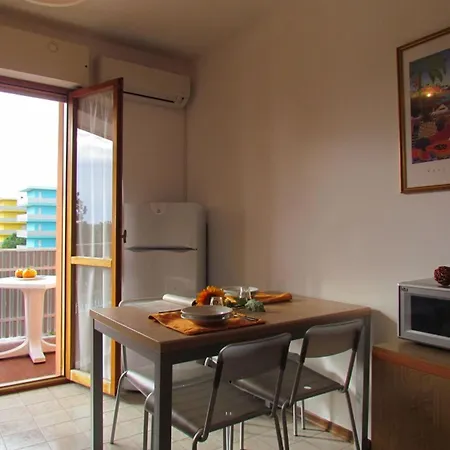 Daire Practical In A Pool Paradise *